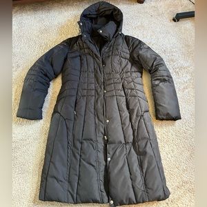 Like new Calvin Klein long puffer coat with hood